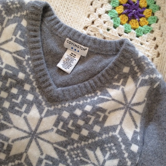 Angora Soft Snowflake Winter V-Neck Sweater - Picture 4 of 8